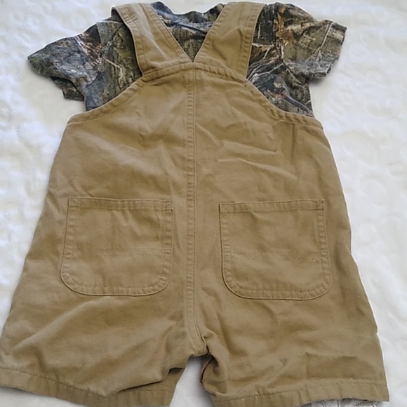 🍁🌳 Carhartt Camo /Tan Shorts Bibs & Tee Size 12 Months - Picture 5 of 11